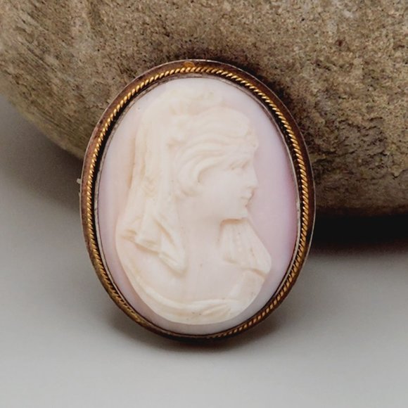 Vintage Jewelry - Antique Pink Shell Carved Cameo Gold and 900 Silver Oval Brooch Pendant